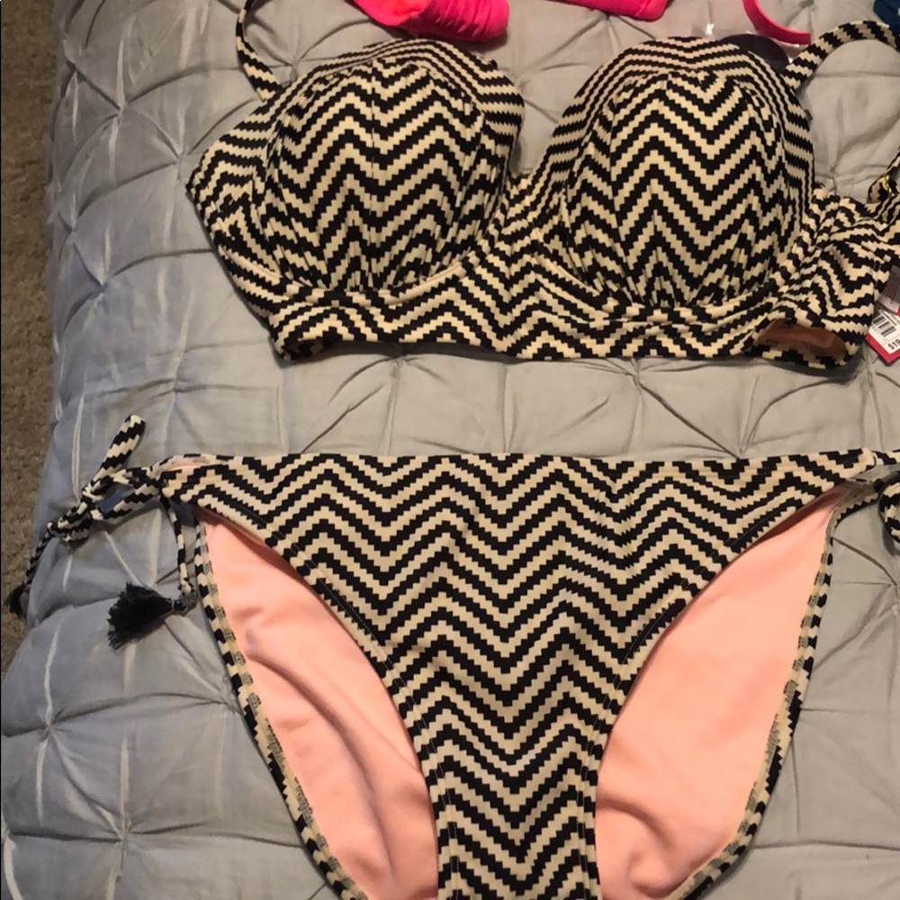 NWT 👙print swimsuit!!!